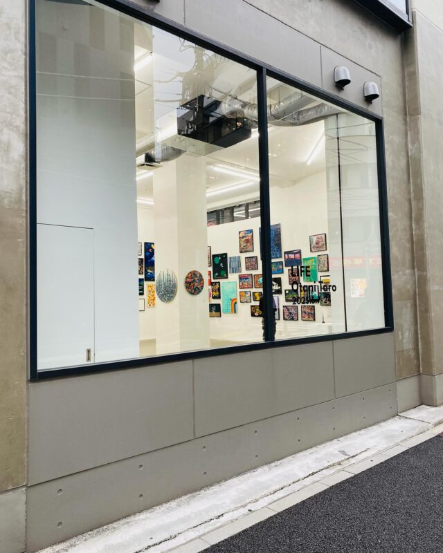 展示作品オンラインでも販売中です。
https://www.tagboat.com/products/list.php?author_id=1000550
お気軽にお立ち寄りください。
本日10日は12時頃より在廊予定です。

大谷太郎「LIFE」
2025年5月7日(水) ～ 5月24日(土)
営業時間：11:00-19:00　休廊：日月祝
※初日の5月7日(水)は17:00オープンとなります。
※オープニングレセプション：5月7日(水)18:00-20:00
入場無料・予約不要
会場：tagboat 〒103-0006 東京都中央区日本橋富沢町7-1 ザ・パークレックス人形町 1F

▽展覧会サイト
http://tagboat.co.jp/taro_otani_life/

Taro Otani”LIFE”
May 7 (Wed) – May 24 (Sat), 2025
Opening Hours: 11:00–19:00
Closed: Sundays, Mondays, and public holidays
※May 7 (Wed) opens at 17:00.
※Opening Reception: May 7 (Wed) 18:00–20:00
Free admission / No reservation required
Venue: tagboat
The Park Rex Ningyocho 1F, 7-1 Tomizawa-cho, Nihonbashi, Chuo-ku, Tokyo 103-0006, Japan

▽Exhibition website
http://tagboat.co.jp/taro_otani_life/

#tagboat
#gallerytagboat
#contemporaryart
#japaneseartist
#art
#life
#tarootani 
#大谷太郎 #現代アート #アートコレクション 
#contemporaryart #イラスト #デザイン #個展のご案内
